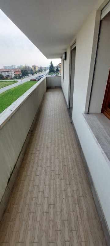 In posizione strategica tra Padova e Cittadella, nel comune di Curtarolo, proponiamo in affitto u...