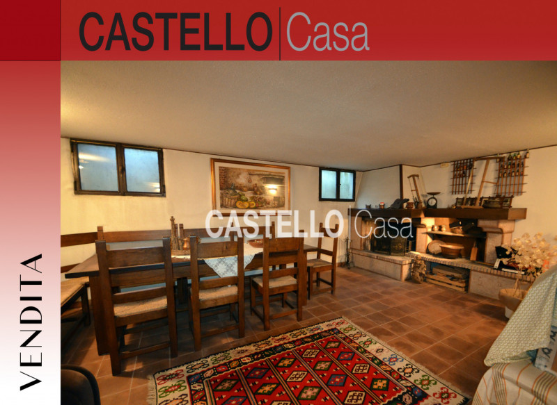 Castelfranco Veneto, proponiamo in vendita una signorile casa a schiera centrale all'interno di u...