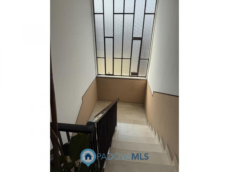 Immobile in esclusiva al Gruppo Padova MLS
QUARTIERE ARCELLA Ti presentiamo un appartamento in ot...