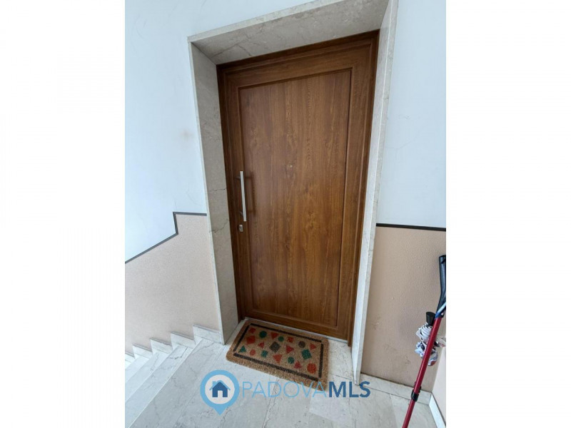 Immobile in esclusiva al Gruppo Padova MLS
QUARTIERE ARCELLA Ti presentiamo un appartamento in ot...