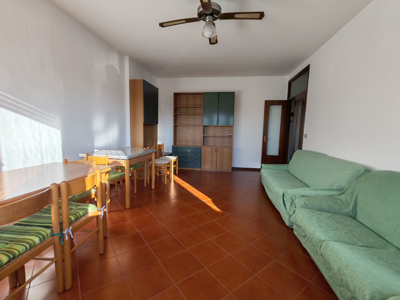 Nel cuore di Rubano, in una zona servita e comoda a tutto, proponiamo in affitto ampia stanza mat...