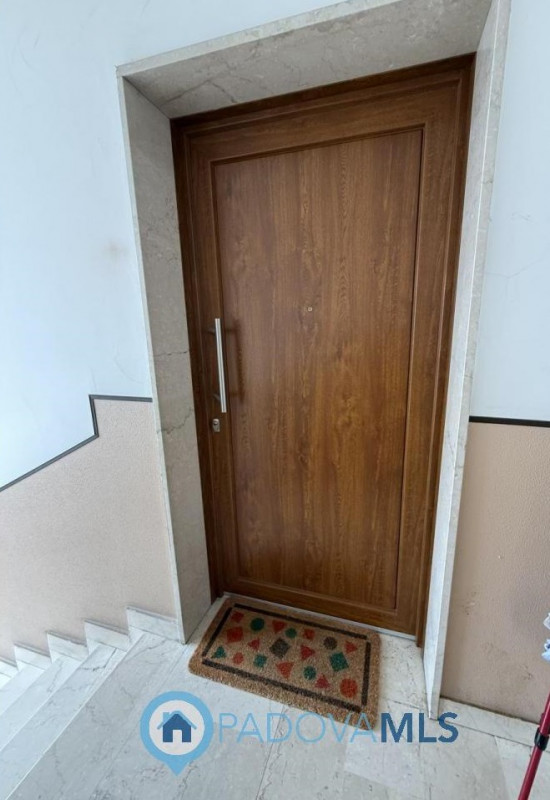 Immobile in esclusiva al Gruppo Padova MLS
QUARTIERE ARCELLA Ti presentiamo un appartamento in ot...