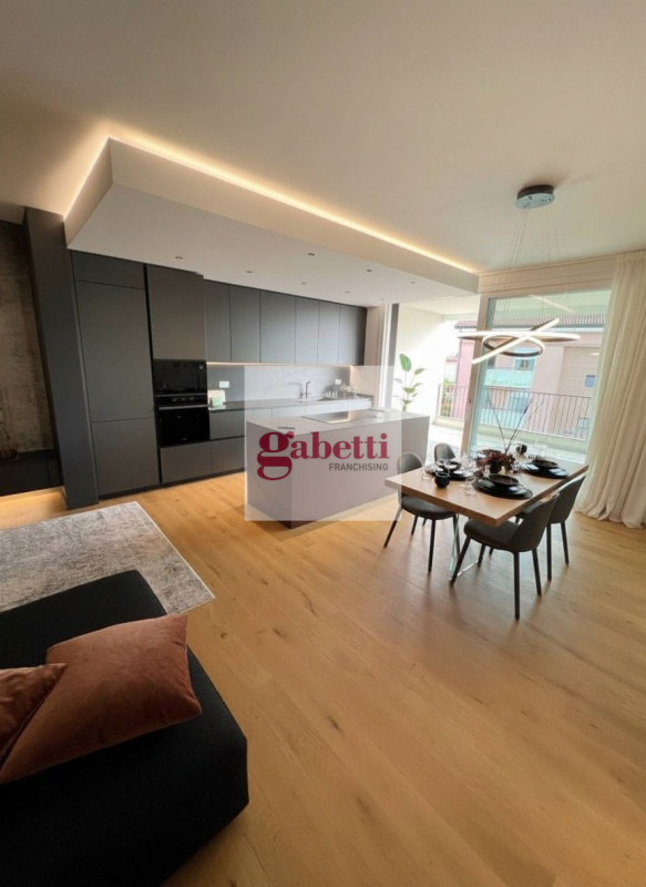 Nuovo complesso residenziale composto da 2 edifici da 12 e 18 unità abitative; le più importanti ...