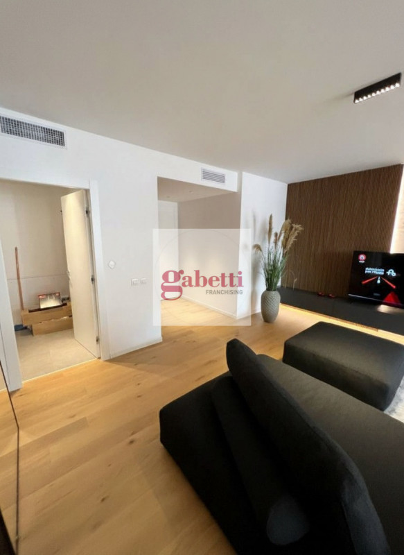 Nuovo complesso residenziale composto da 2 edifici da 12 e 18 unità abitative; le più importanti ...