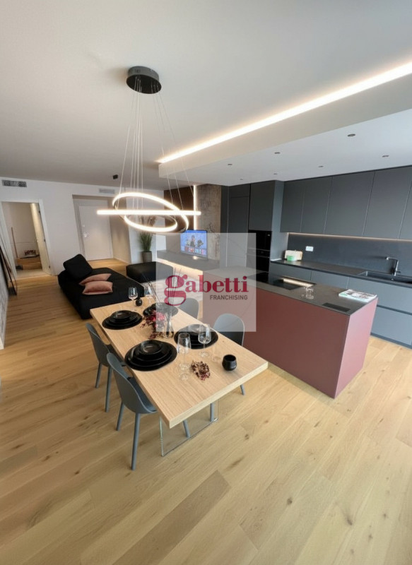 Nuovo complesso residenziale composto da 2 edifici da 12 e 18 unità abitative; le più importanti ...