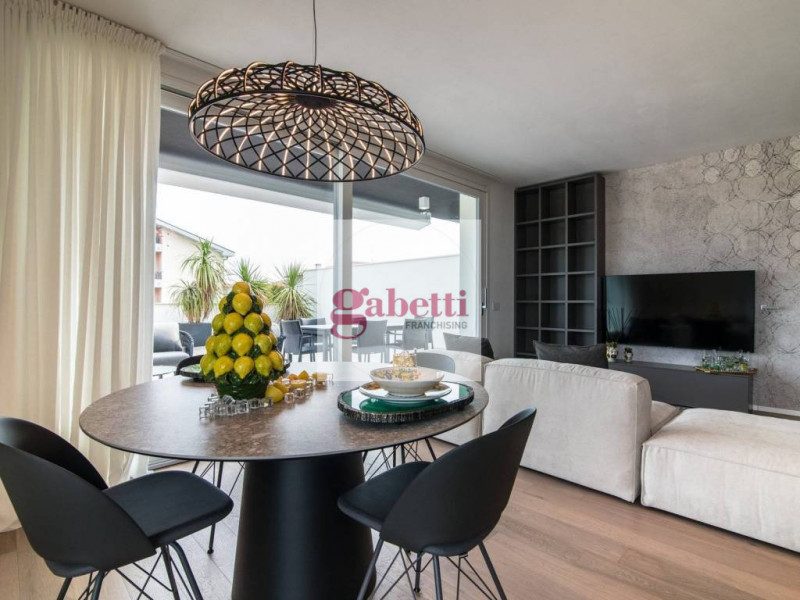 Nuovo complesso residenziale composto da 2 edifici da 12 e 18 unità abitative; le più importanti ...