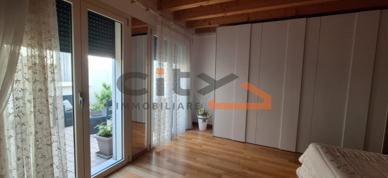 BASSANO DEL GRAPPA, a due passi dal centro storico, proponiamo APPARTAMENTO in ottimo stato dispo...