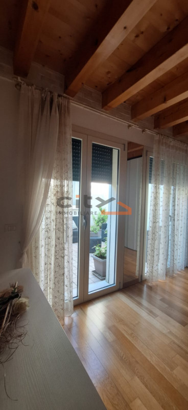 BASSANO DEL GRAPPA, a due passi dal centro storico, proponiamo APPARTAMENTO in ottimo stato dispo...