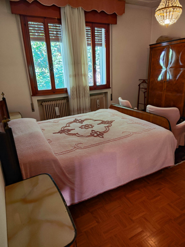 Villa Singola nel Cuore della Sacra Famiglia: Spazio, Indipendenza e Versatilità


Cerchi la casa...