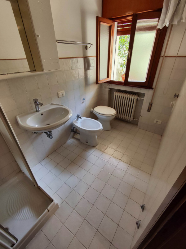 Villa Singola nel Cuore della Sacra Famiglia: Spazio, Indipendenza e Versatilità

Cerchi la casa ...