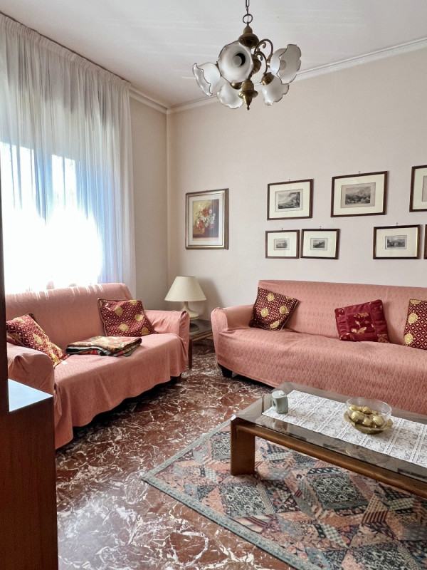 CASA SINGOLA IN VENDITA A VICENZA ZONA BERTESINELLA - IDEALE ANCHE PER DUE NUCLEI FAMILIARI- Rif....