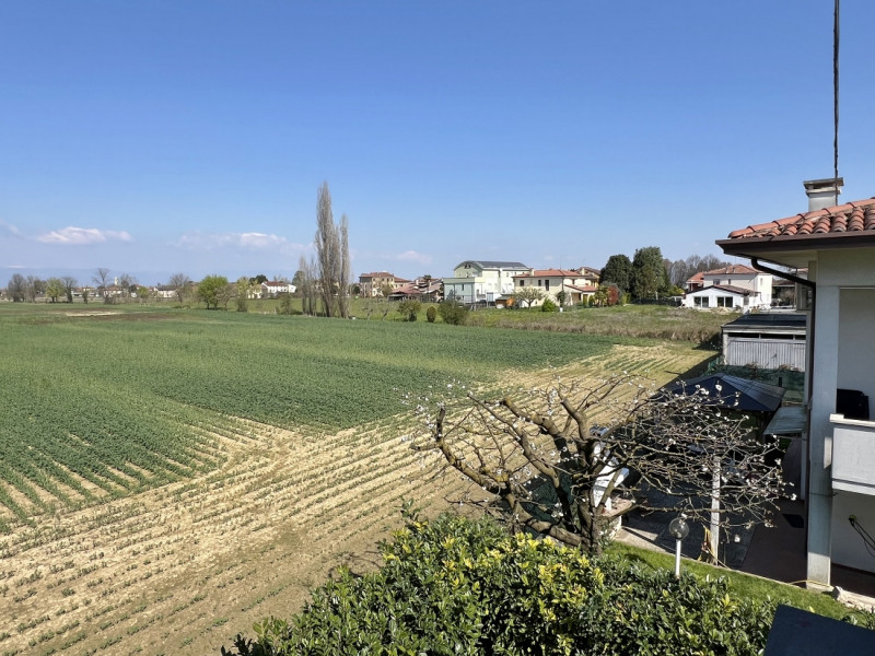 CASA SINGOLA IN VENDITA A VICENZA ZONA BERTESINELLA - IDEALE ANCHE PER DUE NUCLEI FAMILIARI- Rif....