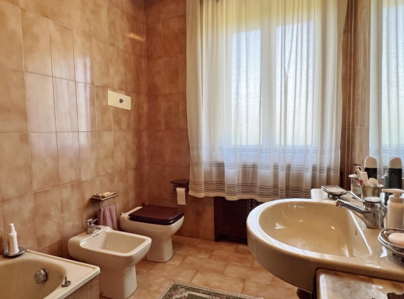 CASA SINGOLA IN VENDITA A VICENZA ZONA BERTESINELLA - IDEALE ANCHE PER DUE NUCLEI FAMILIARI- Rif....