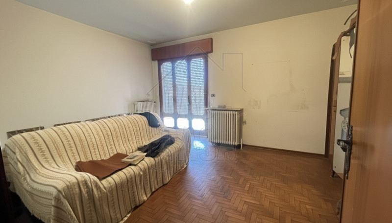 Rif. P589 Proponiamo in vendita un'intera palazzina situata nel cuore di Ospedaletto Euganeo. La ...