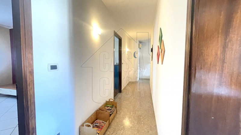 Rif. P589 Proponiamo in vendita un'intera palazzina situata nel cuore di Ospedaletto Euganeo. La ...