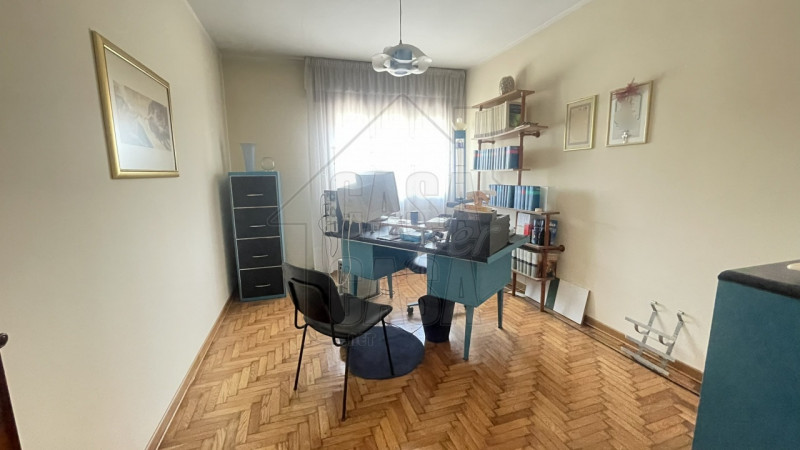 Rif. P589 Proponiamo in vendita un'intera palazzina situata nel cuore di Ospedaletto Euganeo. La ...