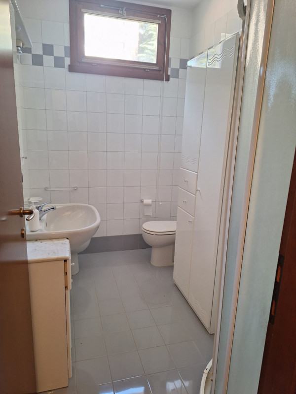 SCHIO - MAGRE': AFFITTASI BILOCALE arredato al piano primo, con cantina e due posti auto di propr...