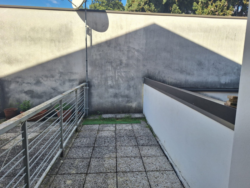 SCHIO - MAGRE': AFFITTASI BILOCALE arredato al piano primo, con cantina e due posti auto di propr...