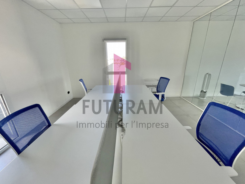 VICENZA OVEST (Z.I.)- 30FIL- PER INFO 0444/310220

Opportunità a Vicenza Ovest proponiamo al terz...