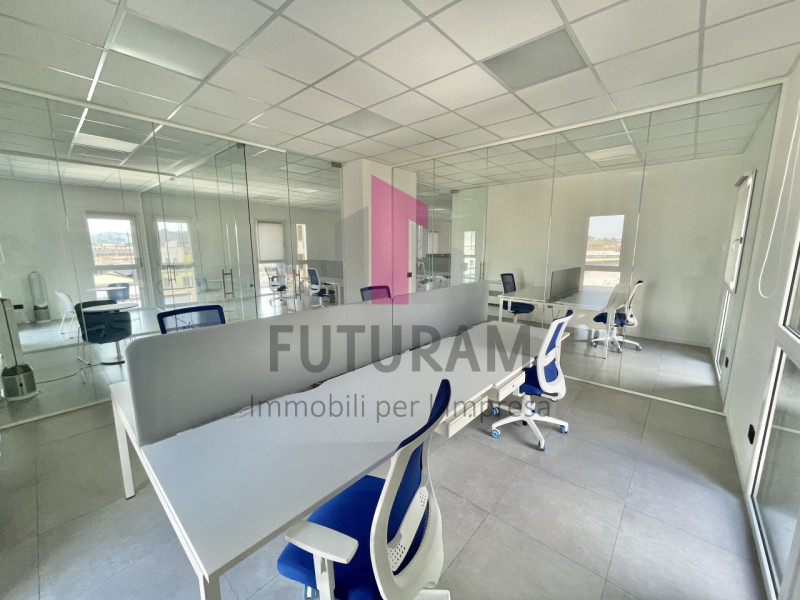 VICENZA OVEST (Z.I.)- 30FIL- PER INFO 0444/310220

Opportunità a Vicenza Ovest proponiamo al terz...