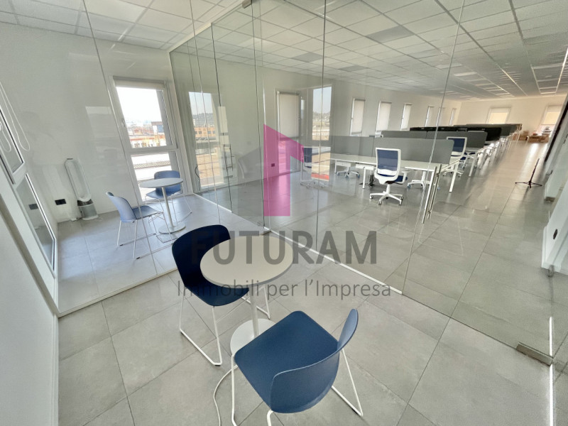 VICENZA OVEST (Z.I.)- 30FIL- PER INFO 0444/310220

Opportunità a Vicenza Ovest proponiamo al terz...