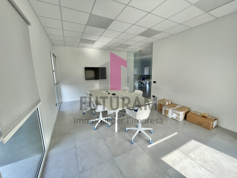 VICENZA OVEST (Z.I.)- 30FIL- PER INFO 0444/310220

Opportunità a Vicenza Ovest proponiamo al terz...