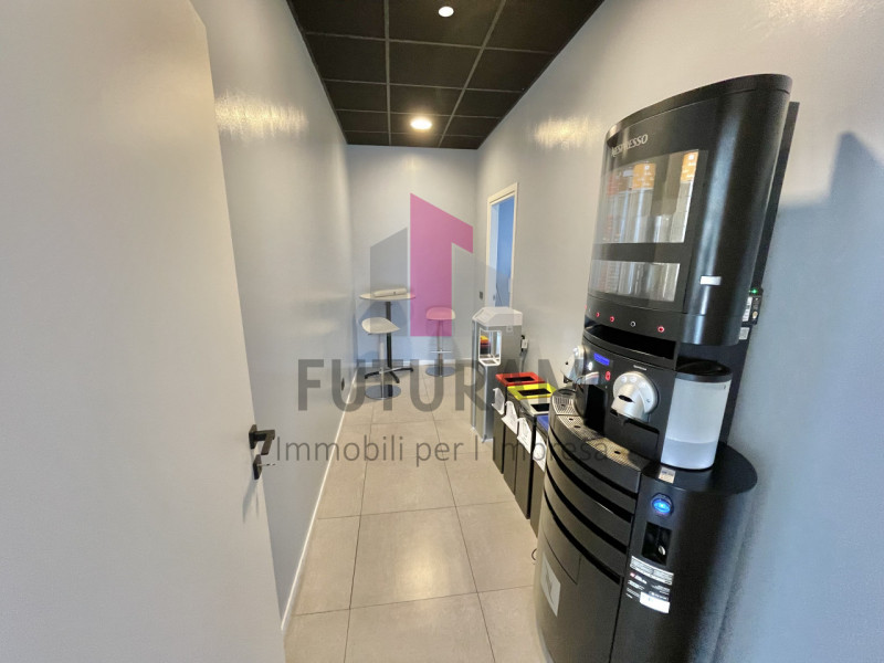 VICENZA OVEST (Z.I.)- 30FIL- PER INFO 0444/310220

Opportunità a Vicenza Ovest proponiamo al terz...