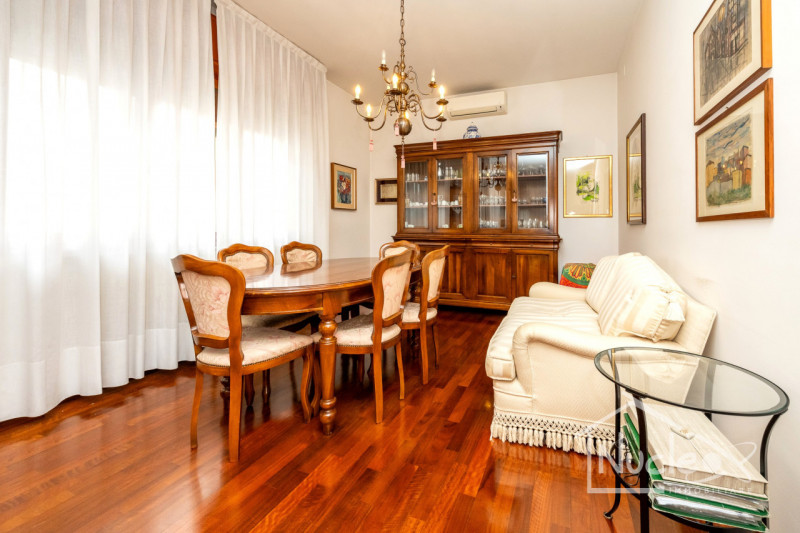 MONTEGROTTO TERME: In pieno centro al paese, comoda ai servizi della città ma allo stesso tempo i...