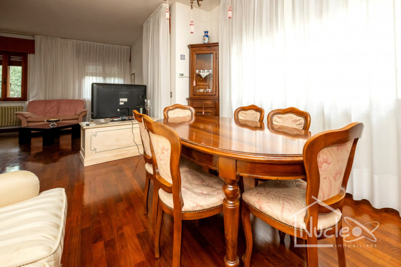 MONTEGROTTO TERME: In pieno centro al paese, comoda ai servizi della città ma allo stesso tempo i...