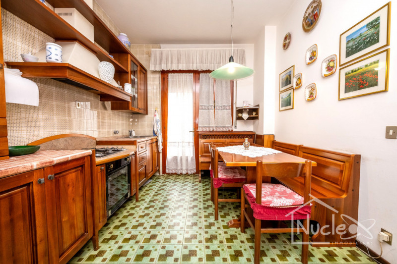 MONTEGROTTO TERME: In pieno centro al paese, comoda ai servizi della città ma allo stesso tempo i...