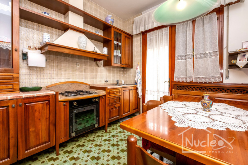 MONTEGROTTO TERME: In pieno centro al paese, comoda ai servizi della città ma allo stesso tempo i...