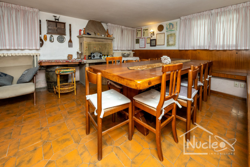 MONTEGROTTO TERME: In pieno centro al paese, comoda ai servizi della città ma allo stesso tempo i...