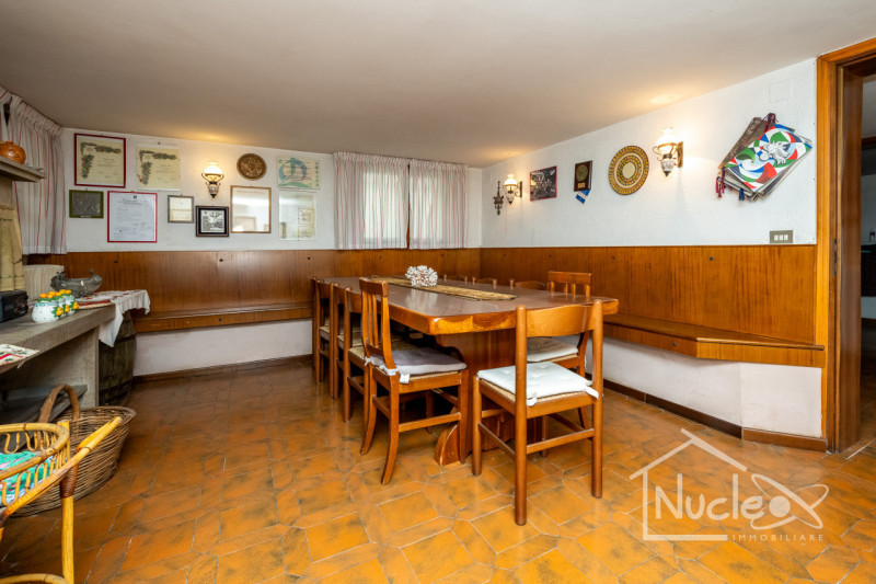 MONTEGROTTO TERME: In pieno centro al paese, comoda ai servizi della città ma allo stesso tempo i...