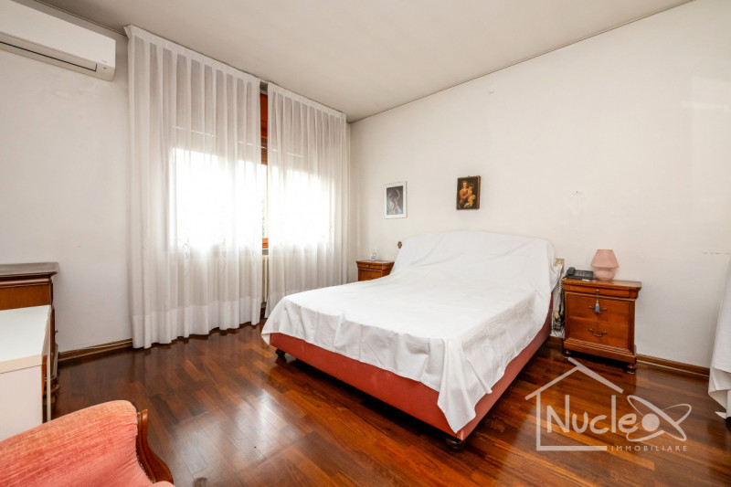 MONTEGROTTO TERME: In pieno centro al paese, comoda ai servizi della città ma allo stesso tempo i...