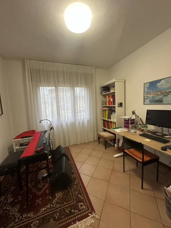 Zona Forcellini a pochi passi dal centro e da ogni comodita' e servizio affittasi a referenziatis...