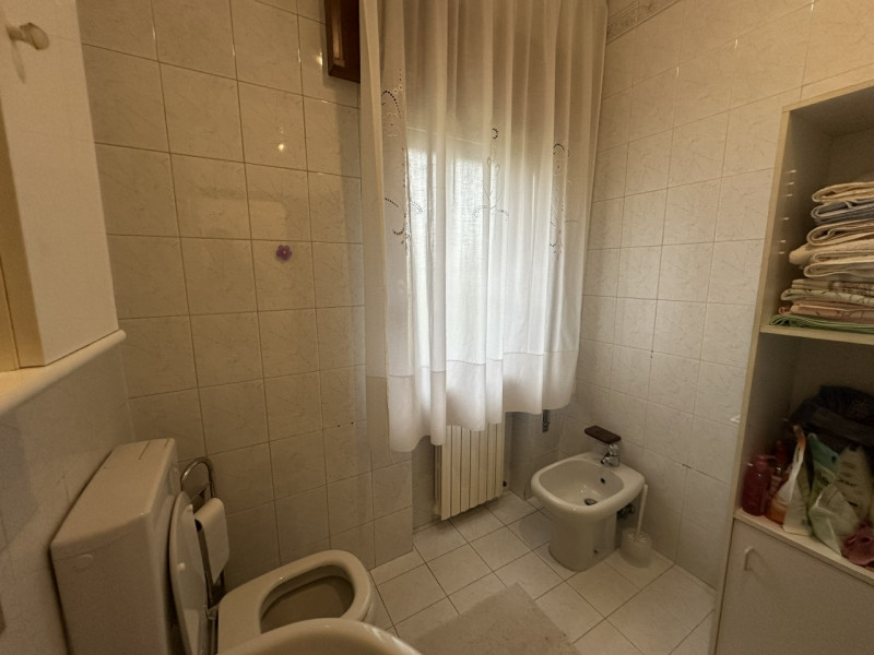 Zona Forcellini a pochi passi dal centro e da ogni comodita' e servizio affittasi a referenziatis...