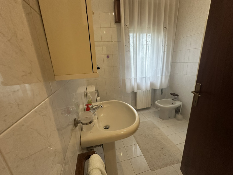 Zona Forcellini a pochi passi dal centro e da ogni comodita' e servizio affittasi a referenziatis...