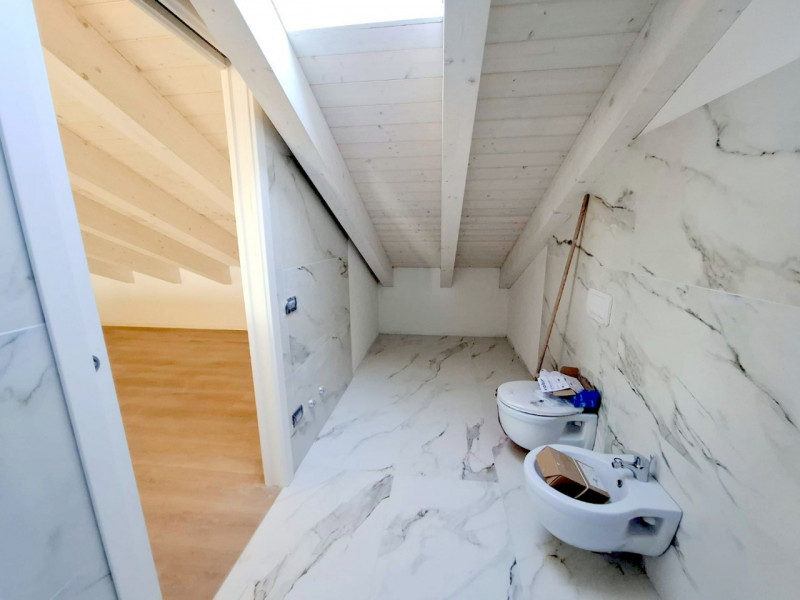 BIFAMILIARE A VOLTABAROZZO €.380.000 - rif.CL473

Situata a VOLTABAROZZO, una delle zone residenz...