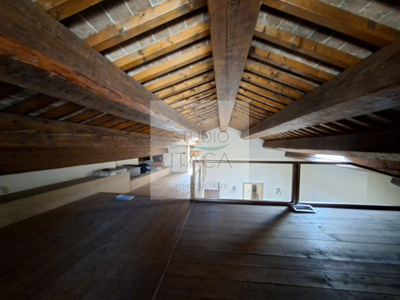 Nel cuore del Centro Storico di Padova, lungo via Manin, una delle strade più antiche e ricercate...