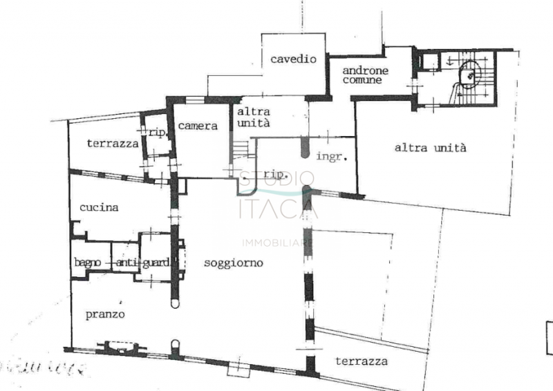 Nel cuore del Centro Storico di Padova, lungo via Manin, una delle strade più antiche e ricercate...
