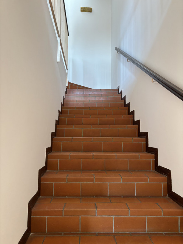 SPAZIOSO APPARTAMENTO NON ARREDATO IN LOCAZIONE SU TRE LIVELLI A MONSELICE IN ZONA DI QUARTIERE.....