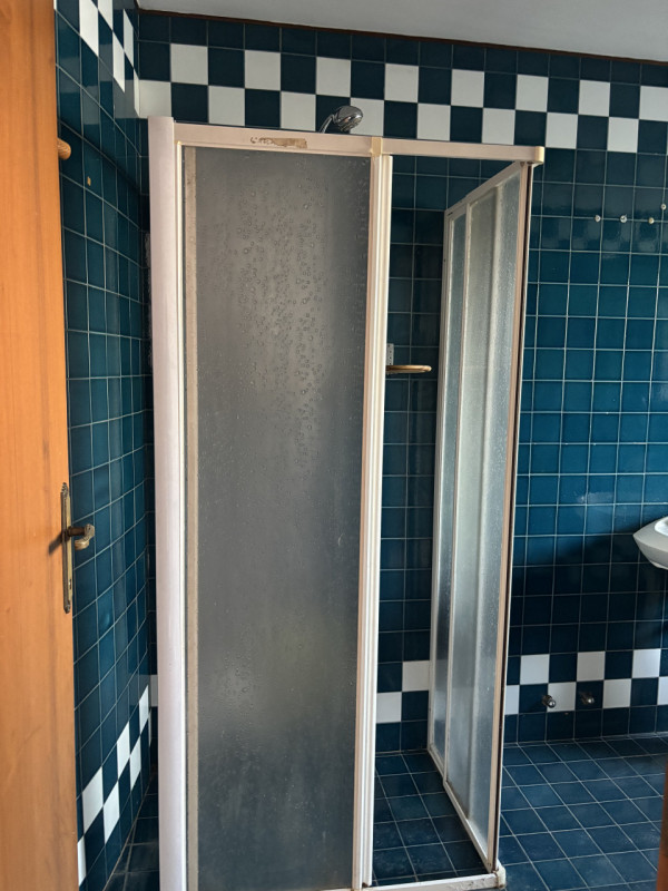 SPAZIOSO APPARTAMENTO NON ARREDATO IN LOCAZIONE SU TRE LIVELLI A MONSELICE IN ZONA DI QUARTIERE.....