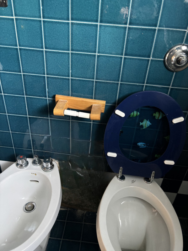 SPAZIOSO APPARTAMENTO NON ARREDATO IN LOCAZIONE SU TRE LIVELLI A MONSELICE IN ZONA DI QUARTIERE.....