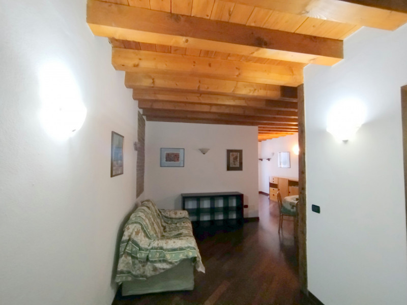 ELEGANTE MINI ARREDATO CON POSTO AUTO VIC.ZE PRATO DELLA VALLE

Nel cuore del centro storico di P...