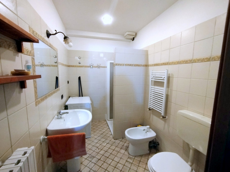 ELEGANTE MINI ARREDATO CON POSTO AUTO VIC.ZE PRATO DELLA VALLE

Nel cuore del centro storico di P...