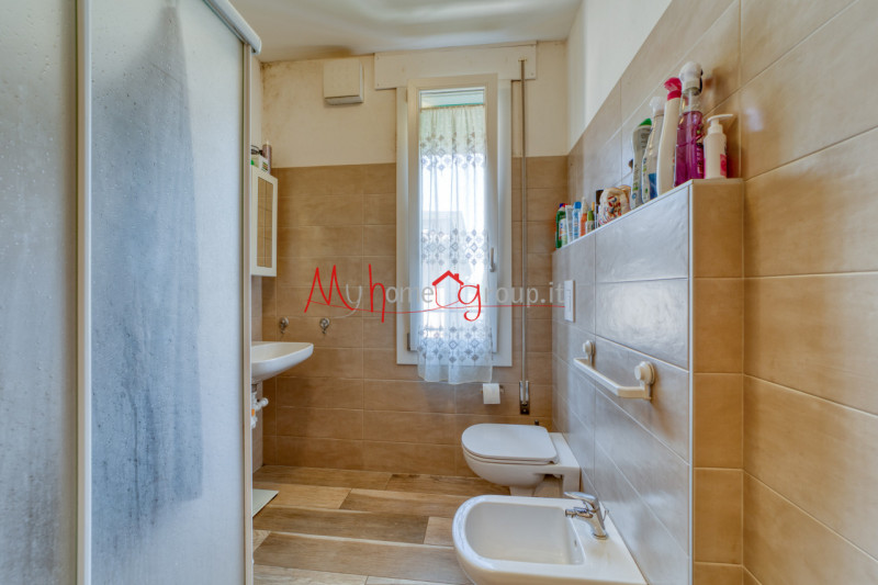 PADOVA ZONA SACRA FAMIGLIA (Rif. A145P) - In una delle zone residenziali piu' apprezzate di Padov...