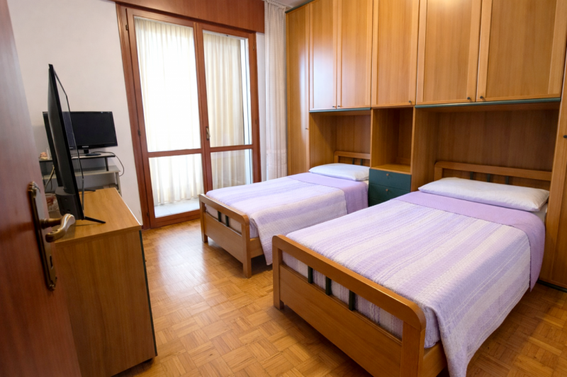 Proponiamo in vendita un ampio appartamento quadrilocale situato nel cuore di Montecchio Maggiore...