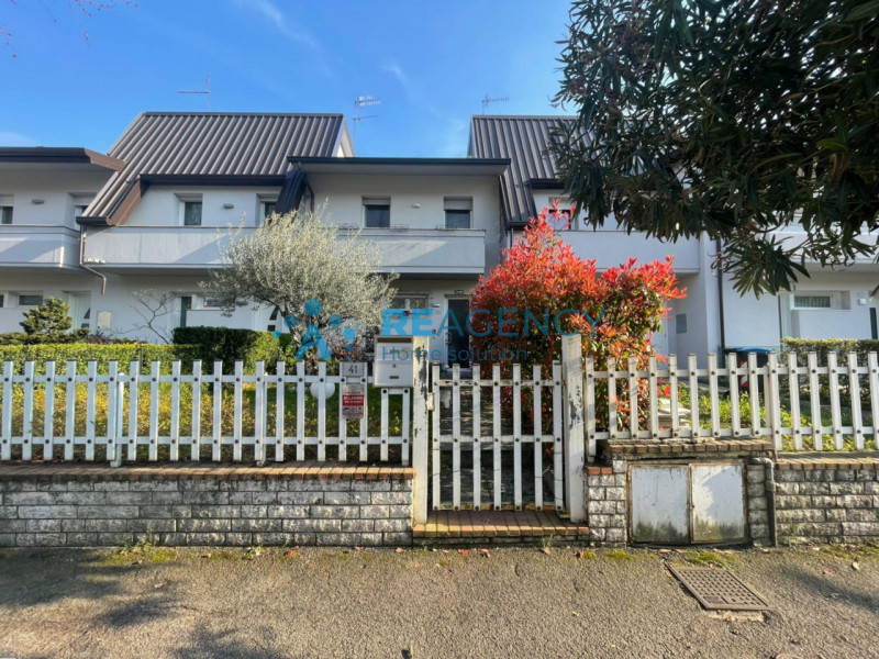 Se stai valutando un appartamento di nuova costruzione, fermati un attimo.

Ad Altavilla Vicentin...