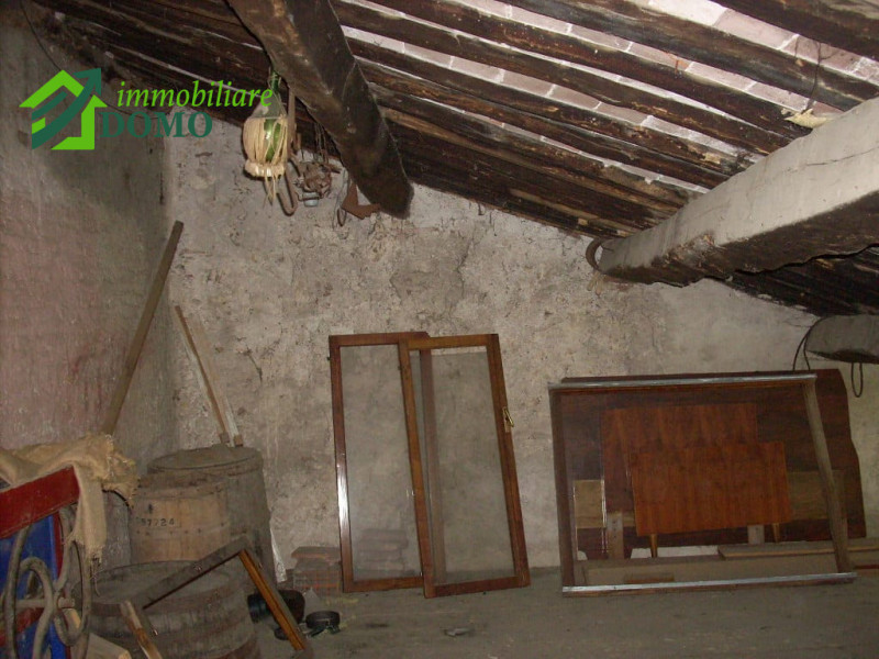 In vendita, nel cuore della tranquilla località Pria Bona a Monte di Malo, vi proponiamo un'oppor...