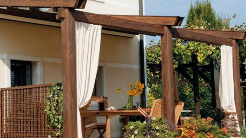 Lozzo Atestino

Appartamento al piano terra con splendida vista aperta sui colli e giardino priva...